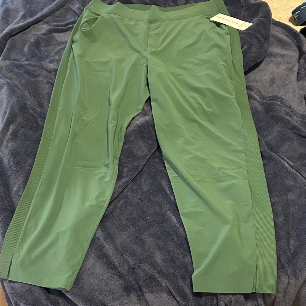 Athleta Brooklyn Ankle Pant in Sage